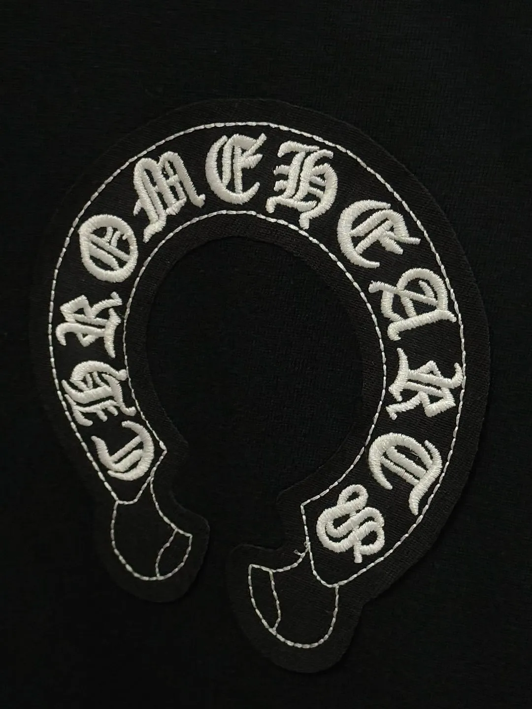🅿️200 [High quality] Chrome hearts ss25 new first release latest short-sleeved round neck t-shirt, high-end customization, avant-garde and fashionable design! The front and rear panels of the brand logo are designed with heavy craftsmanship of burnt appliqué, ten rivets and one hundred thousand needle embroidery. High-end customized 280g fabric. Soft to the touch. Comfortable to wear. Exquisite stitching. Fine workmanship. The upper body effect is incomparably handsome! Same style for men and women, color: white, black size: S to xL